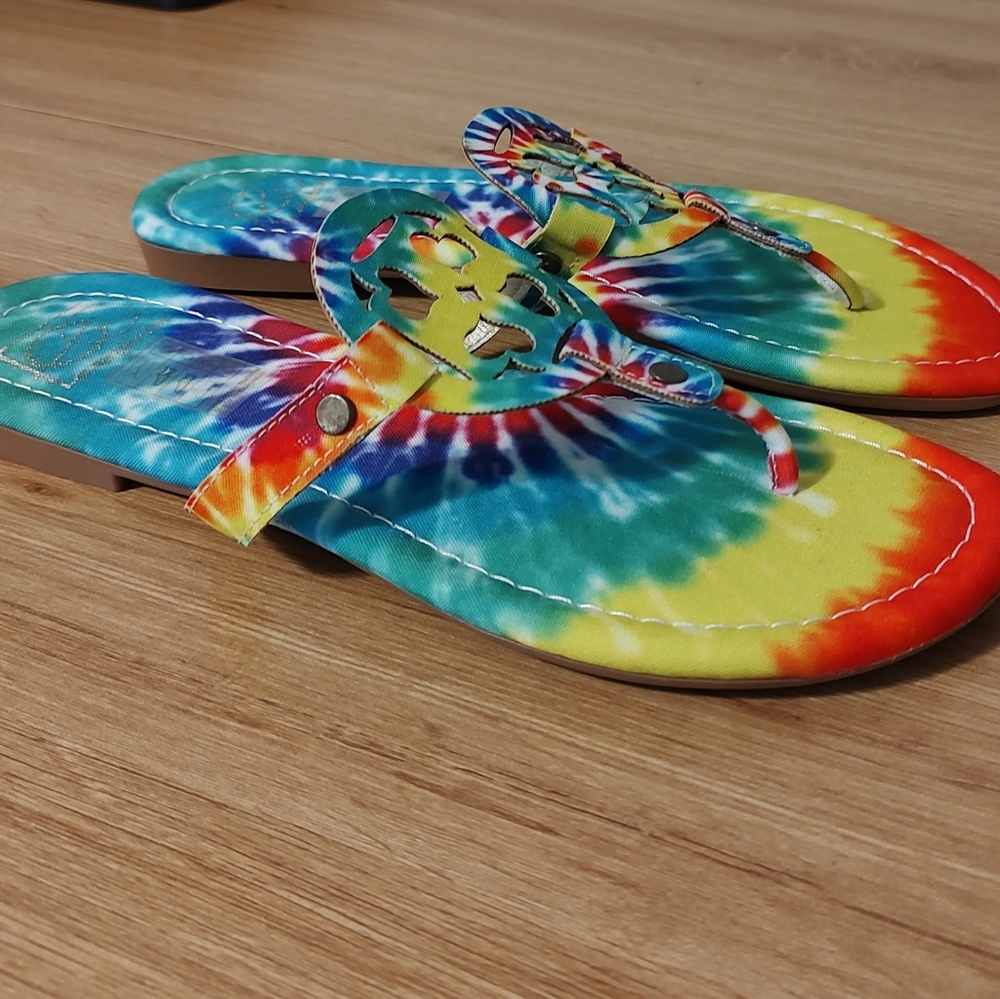 Size 9 Rainbow Tie Dye Flip Flops Sandals For Women Everglades Brand